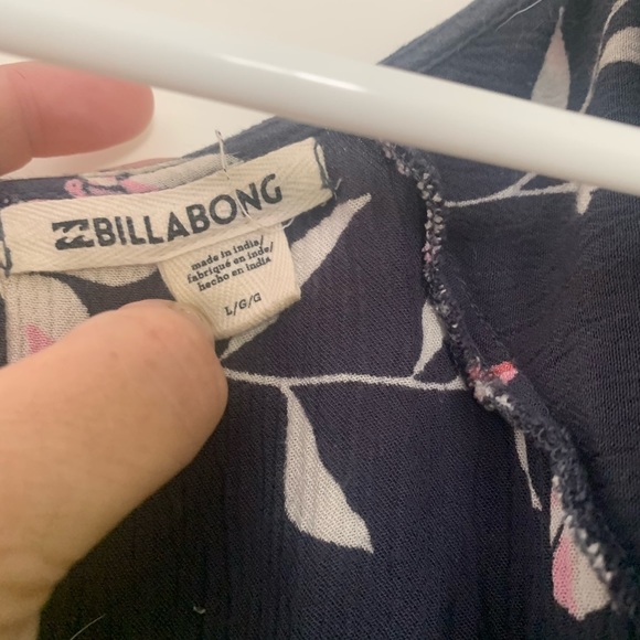 Billabong floral jumpsuit. - Picture 3 of 3